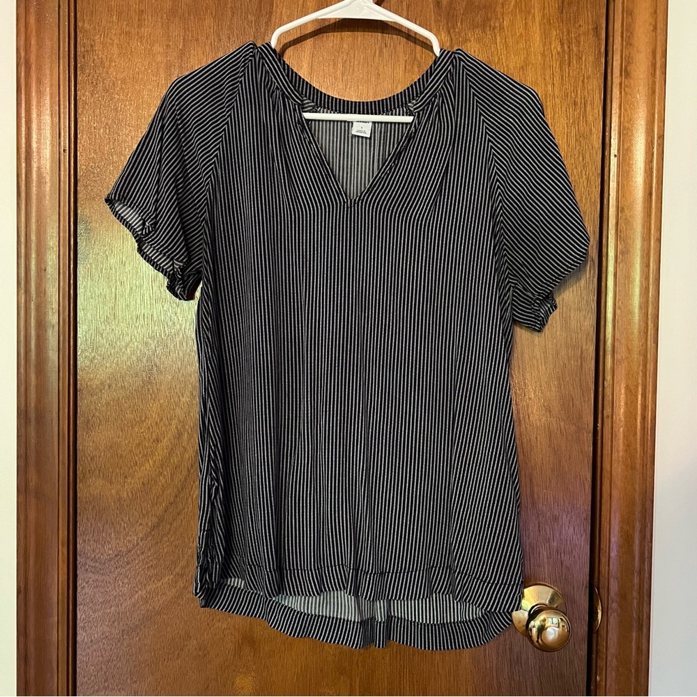 Old Navy Short Sleeve Navy Stripe Shirt Size Small